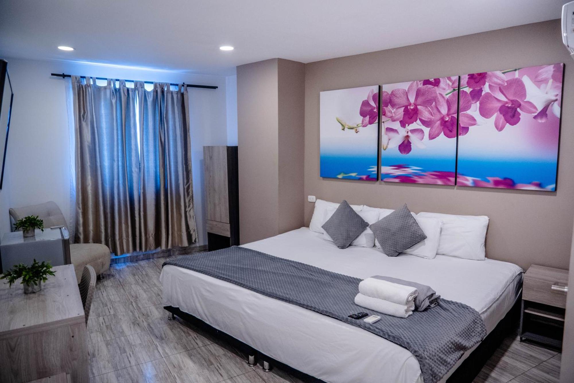 Bahia 79 Apartasuites Cerca al Centro Cartagena Bagian luar foto
