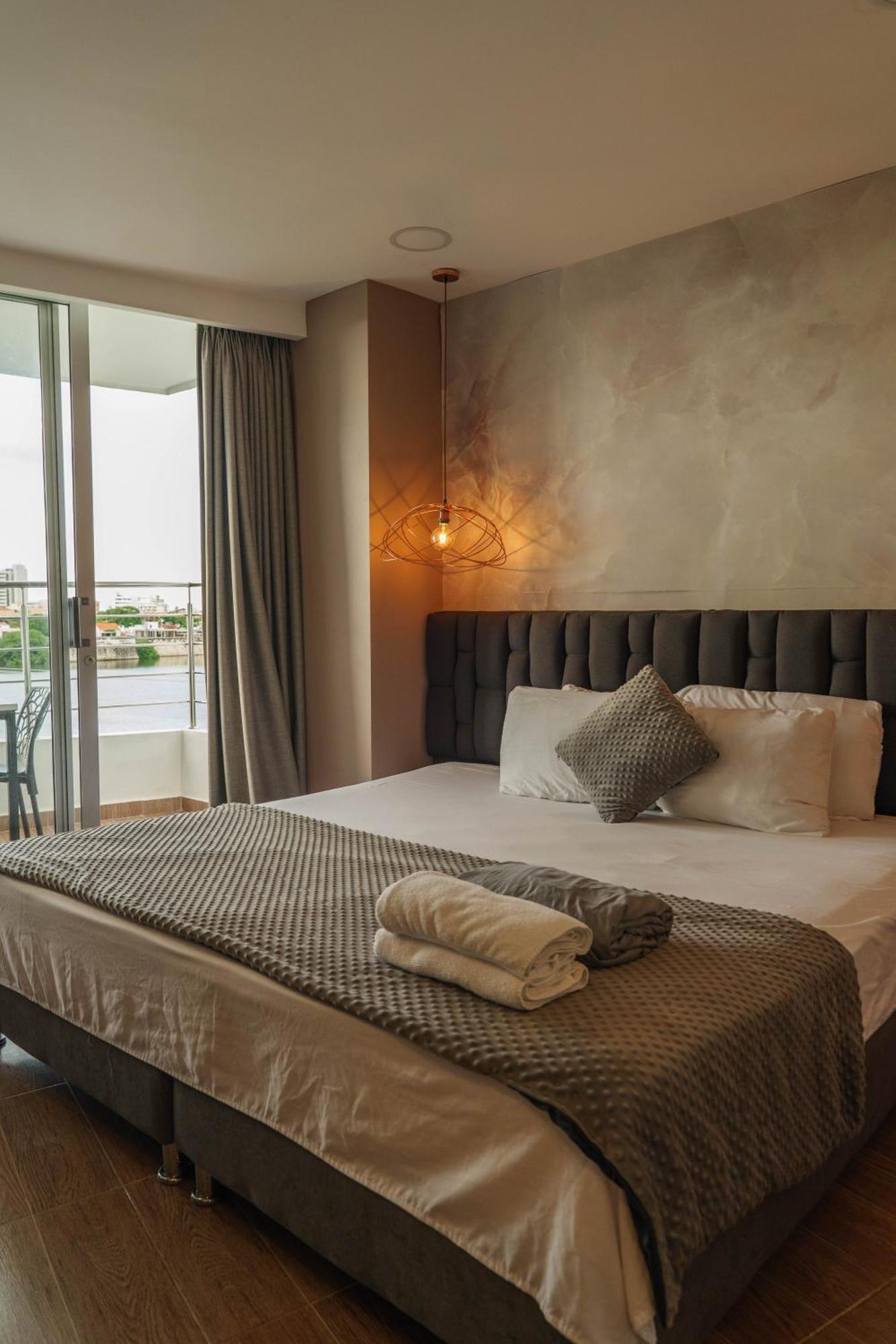 Bahia 79 Apartasuites Cerca al Centro Cartagena Bagian luar foto