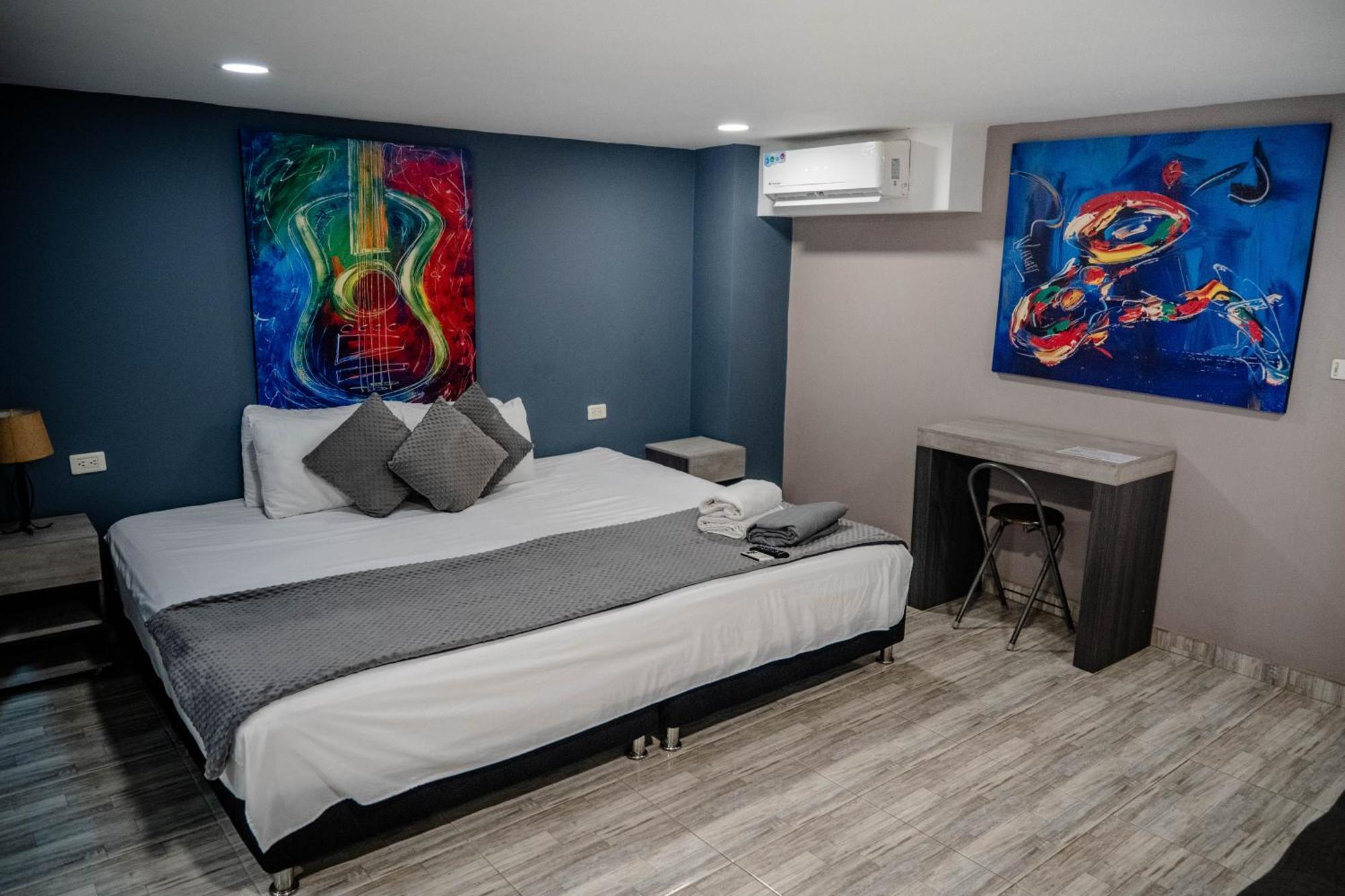 Bahia 79 Apartasuites Cerca al Centro Cartagena Bagian luar foto