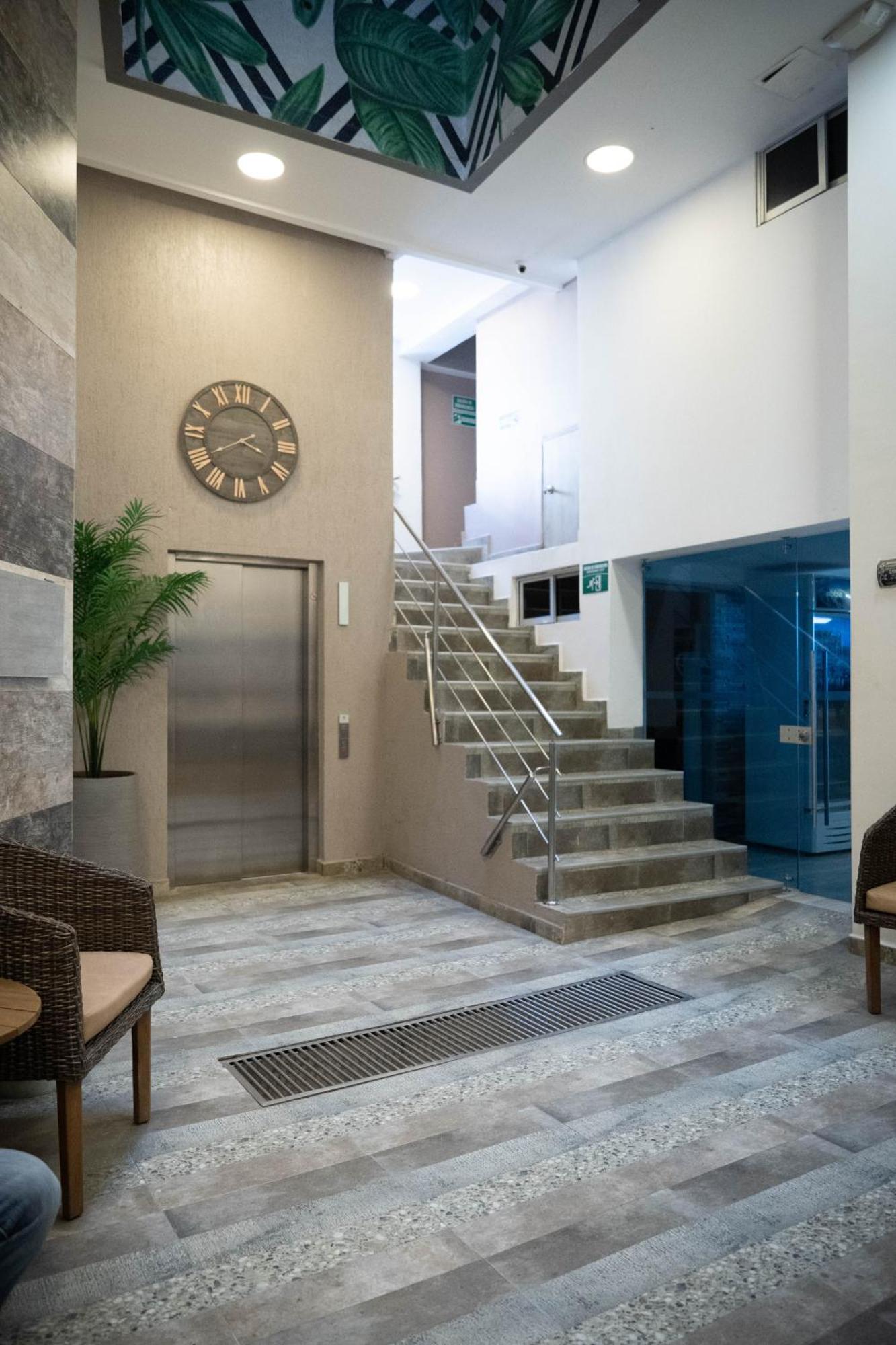 Bahia 79 Apartasuites Cerca al Centro Cartagena Bagian luar foto