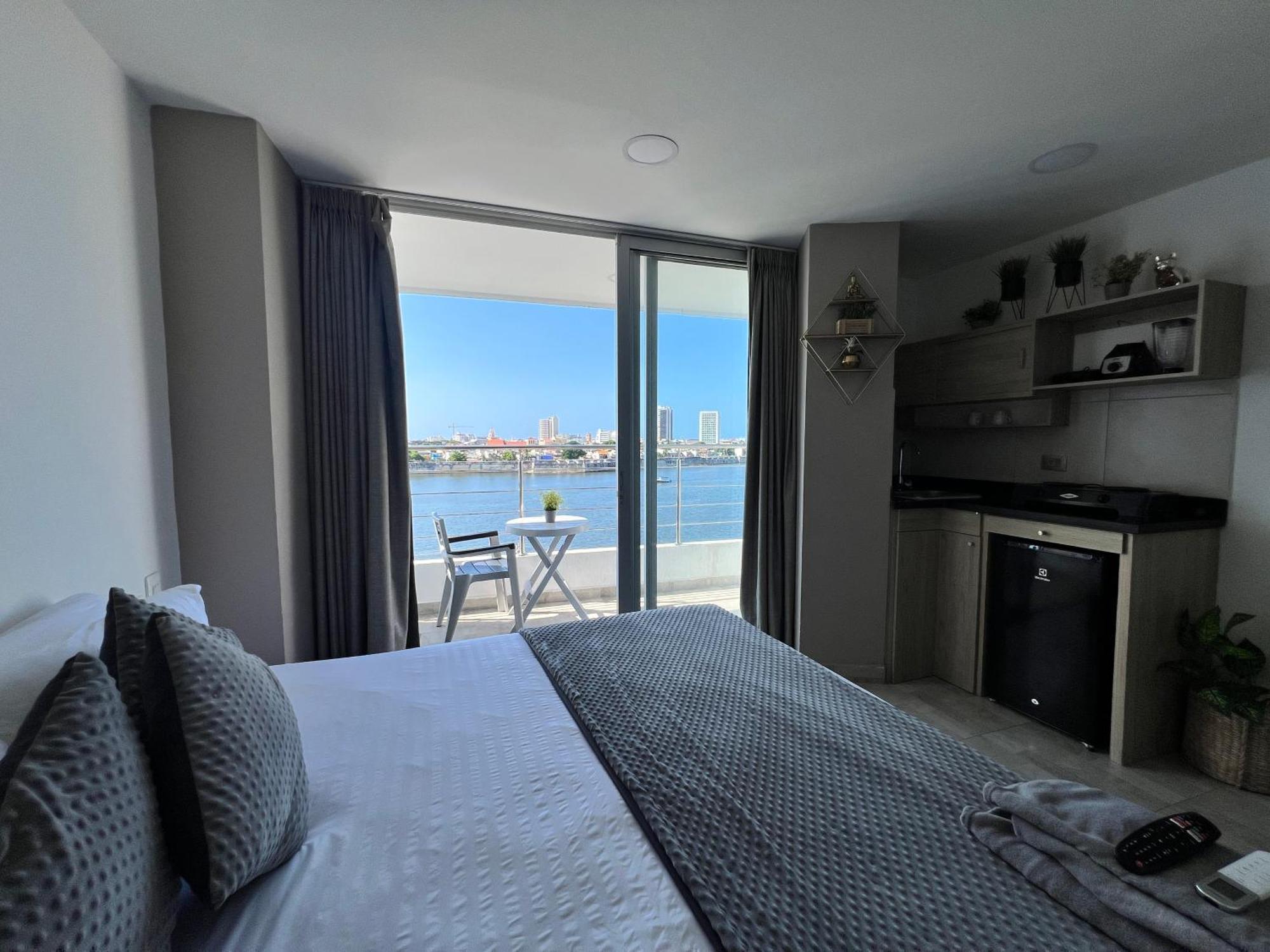 Bahia 79 Apartasuites Cerca al Centro Cartagena Bagian luar foto