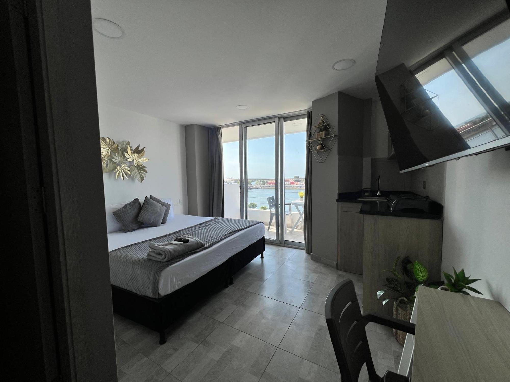 Bahia 79 Apartasuites Cerca al Centro Cartagena Bagian luar foto