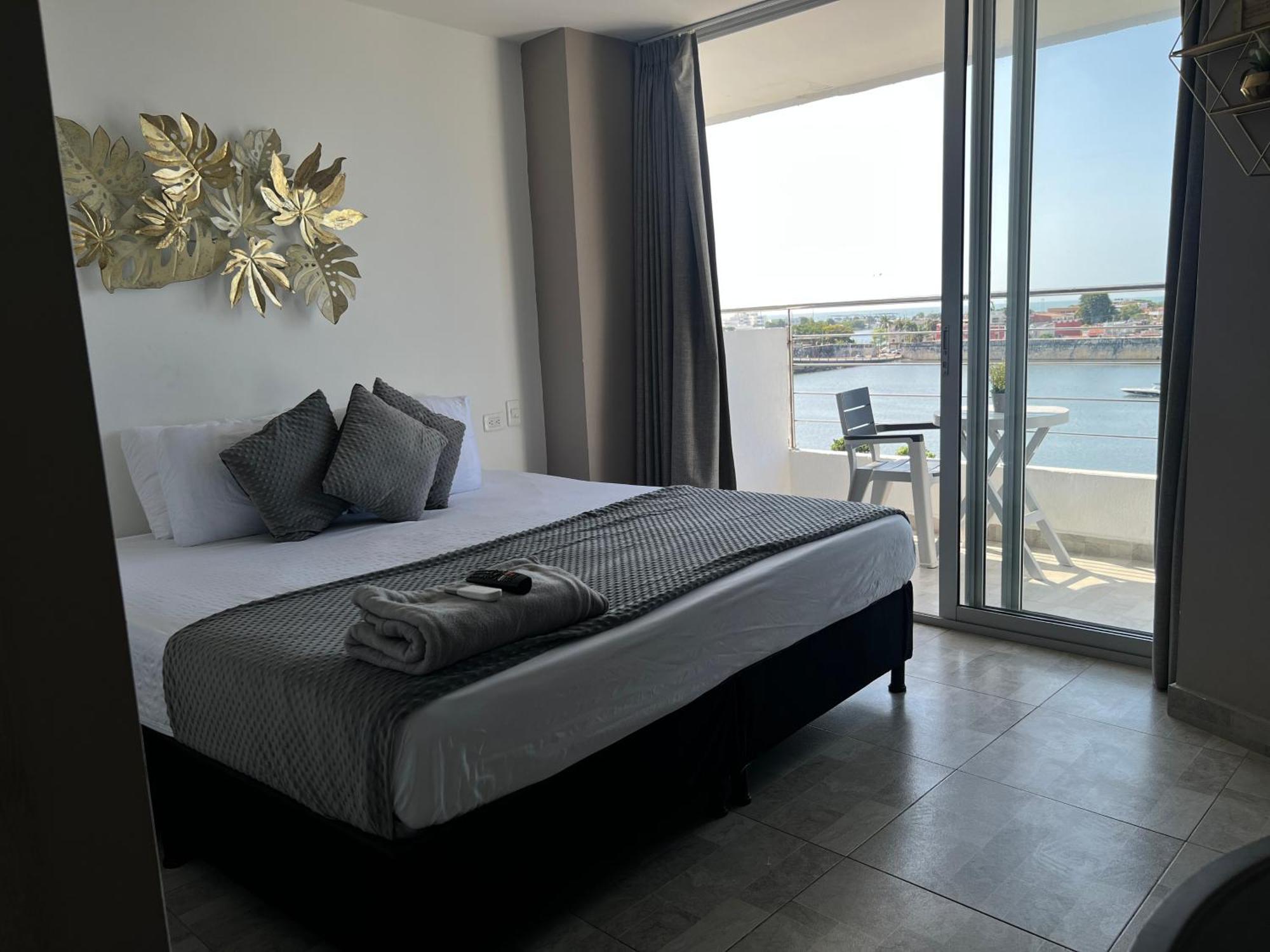 Bahia 79 Apartasuites Cerca al Centro Cartagena Bagian luar foto